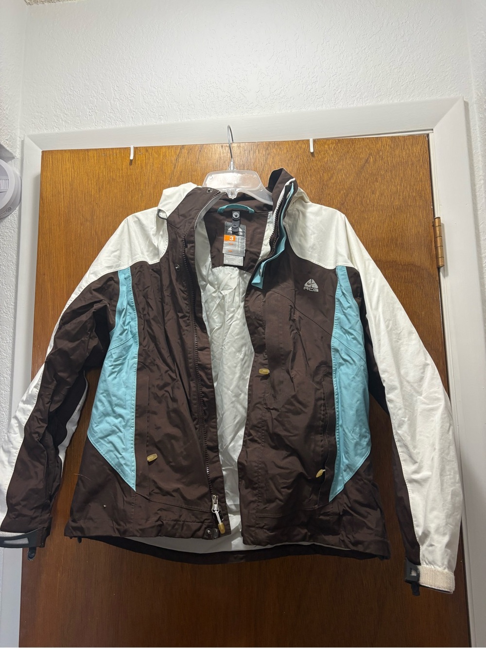 Nike Women's Brown, White & Light Blue Ski Jacket